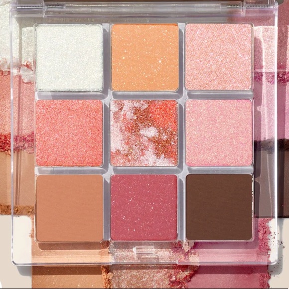 Makeup bundle - Picture 5 of 11